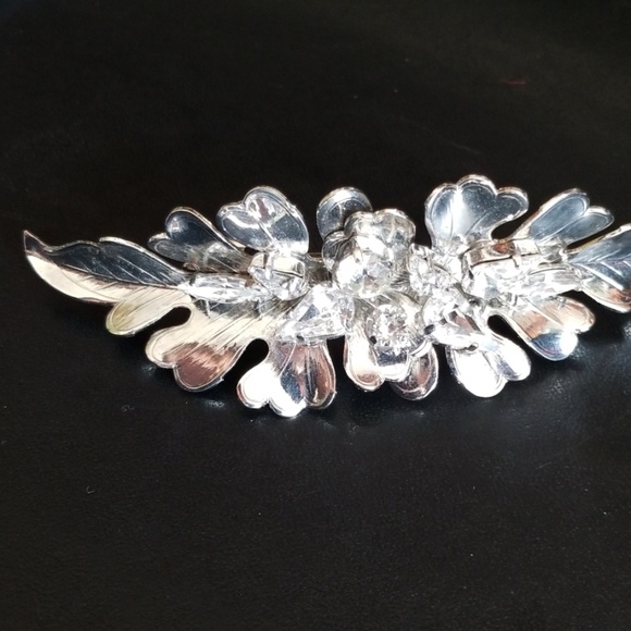 ELIZABETH BOWER Jewelry - ELIZABETH BOWER HAIR PIN